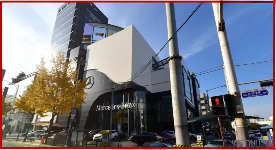 도산대로 대형 전광판과 광고 노출